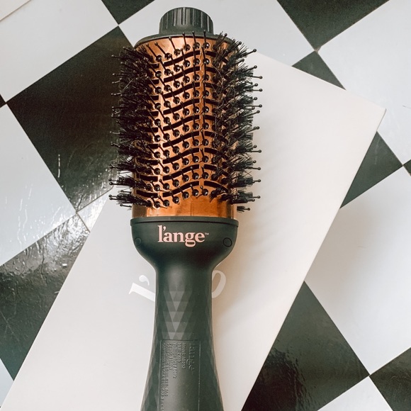 2-in-1 Volumizing Brush Dryer - Picture 2 of 3